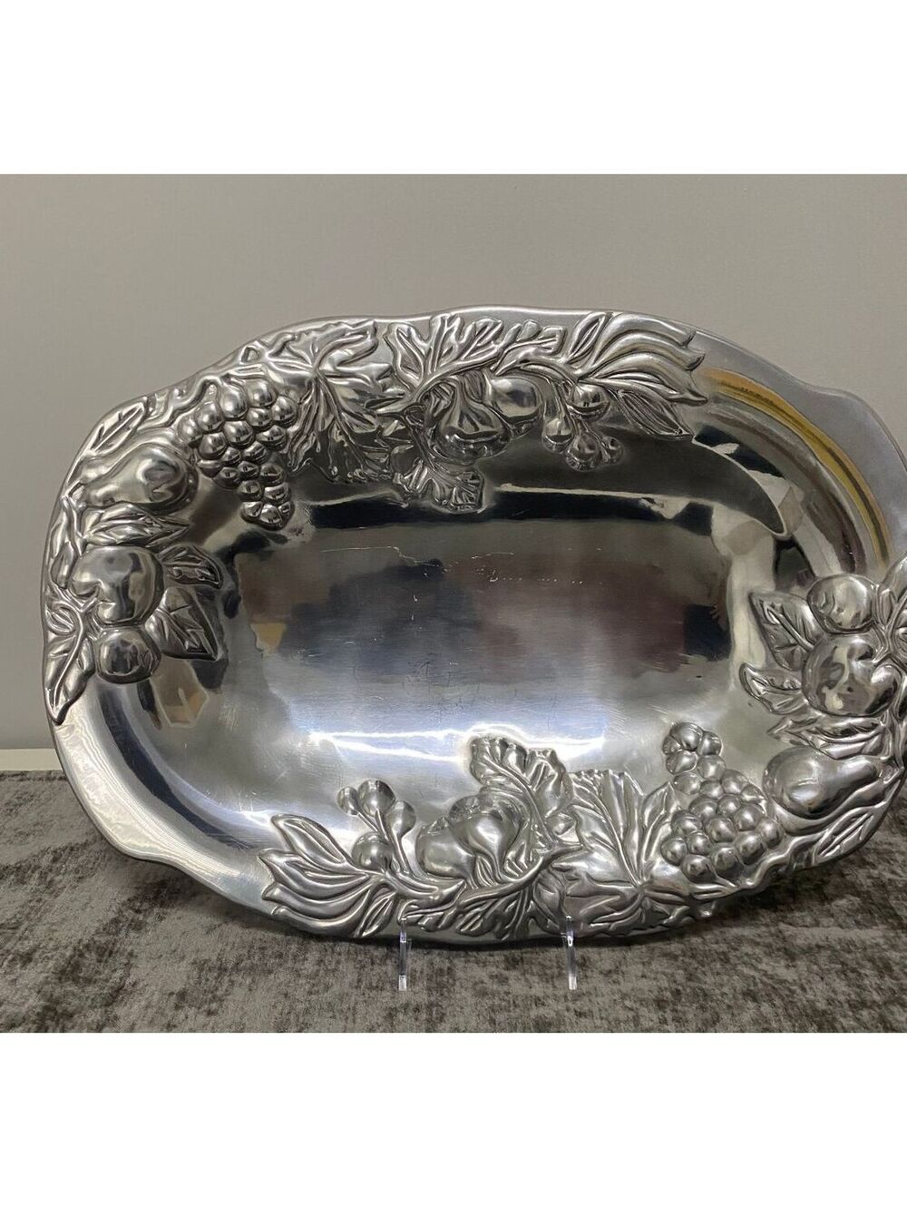 Tabletops Unlimited Vtg Aluminum Silver Decorative Serving Platter Fruit Motif